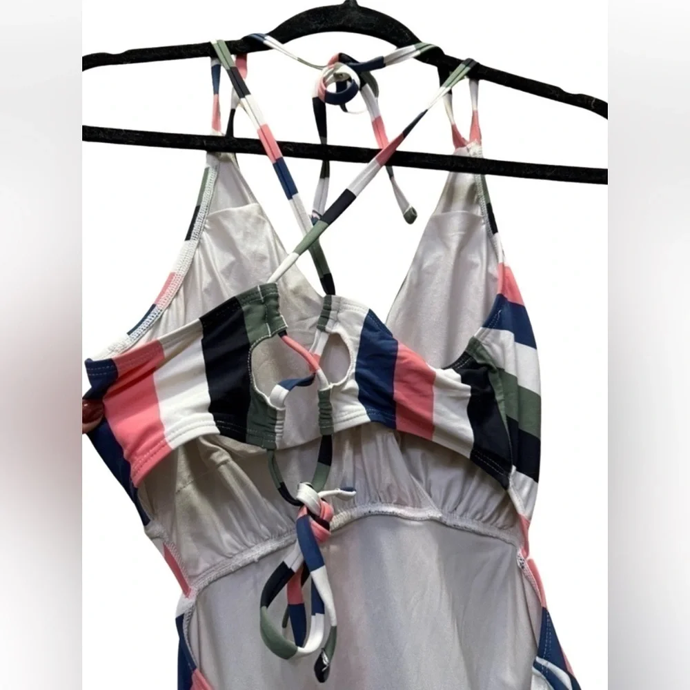 sunn lab swim •gently worn